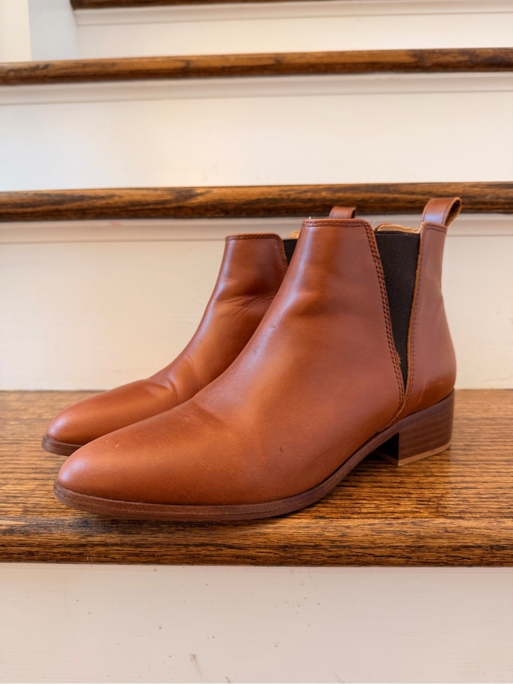 Nisolo Tan Leather Chukka Chelsea Boots